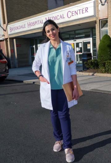 دكتورة نرمين بطرس طبيب مقيم بمستشفي جامعة بروكديل نيويورك