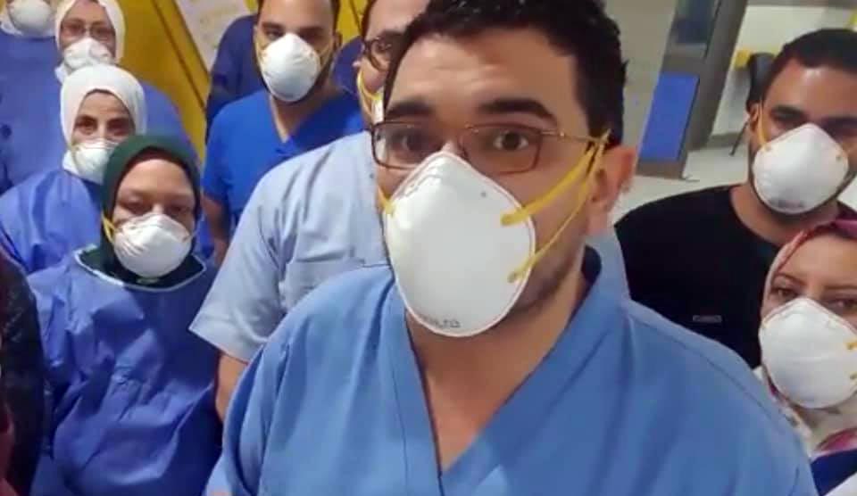 الدكتور أحمد ماضي إبراهيم يوسف أبو غنيمة أخصائي الصدر بمستشفي المعمورة