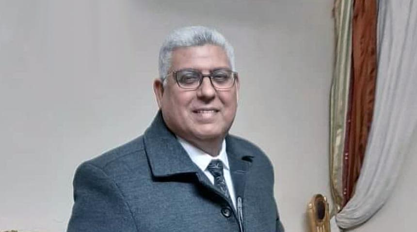 الدكتور محمد عباس، مدير وحدة طب الأسرة بالحساينه التابعة للإدارة الصحية بدكرنس