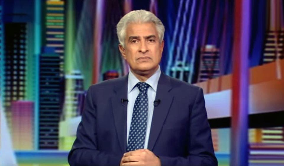 وائل الابراشي مقدم برنامج التاسعة علي القناة الاولي الفضائية